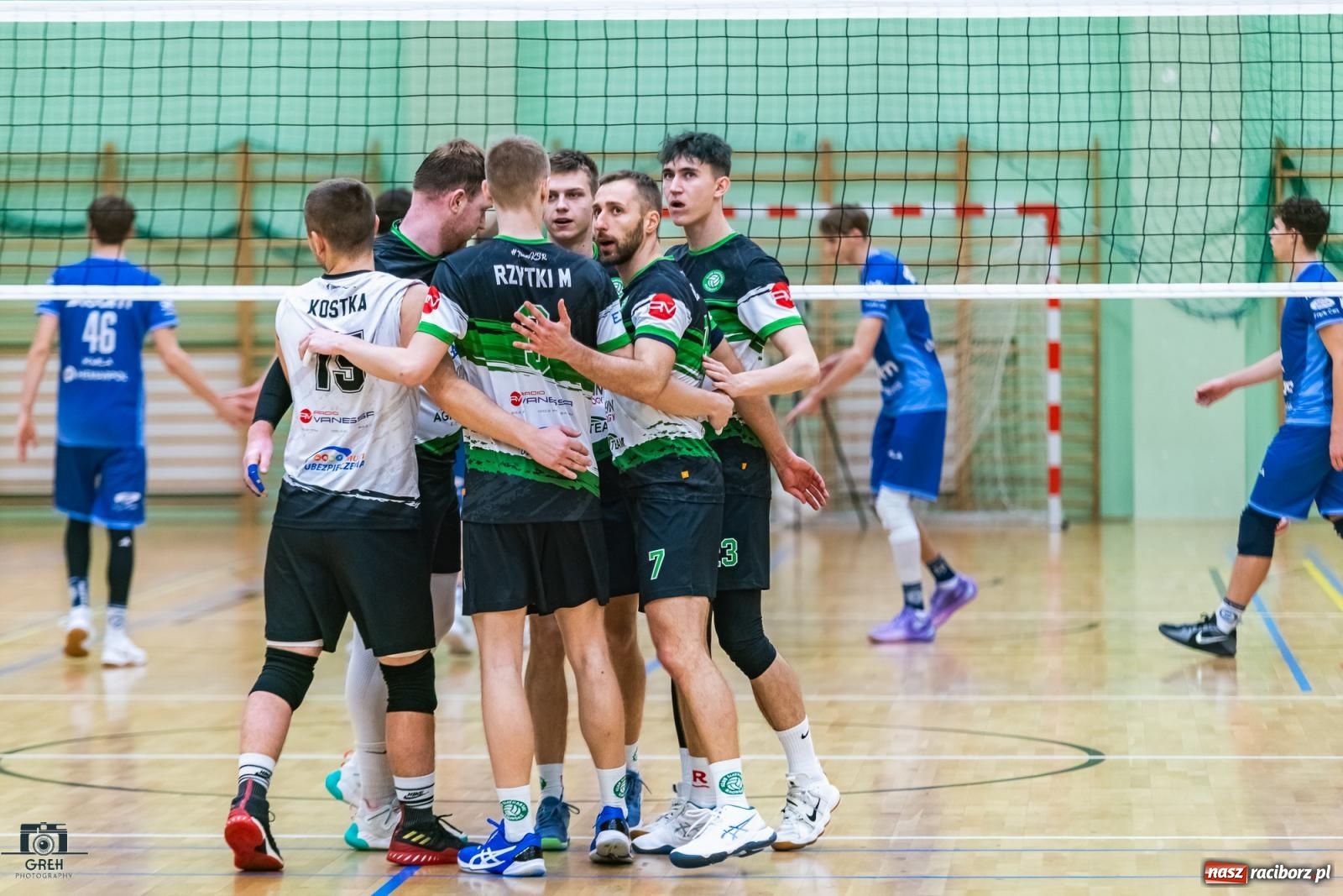 Zdjęcie w galerii na portalu naszraciborz.pl: Wyrównany bój w hali przy Łąkowej. KS Racibórz nadal na szczycie [FOTO i WIDEO] wiadomości z regionu