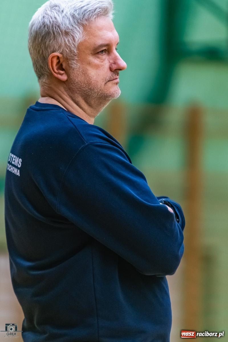 Zdjęcie w galerii na portalu naszraciborz.pl: Wyrównany bój w hali przy Łąkowej. KS Racibórz nadal na szczycie [FOTO i WIDEO] wiadomości z regionu