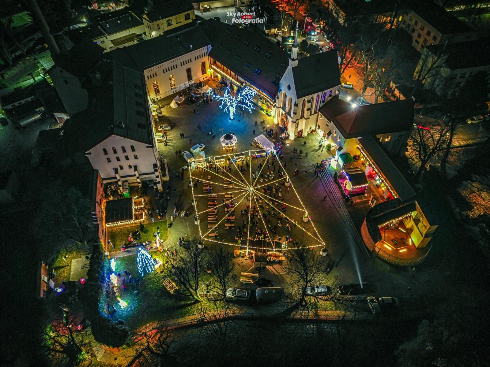 Zdjęcie w galerii na portalu naszraciborz.pl: Magia zamkowego jarmarku przyciągnęła tłumy [FOTO i WIDEO] wiadomości z regionu