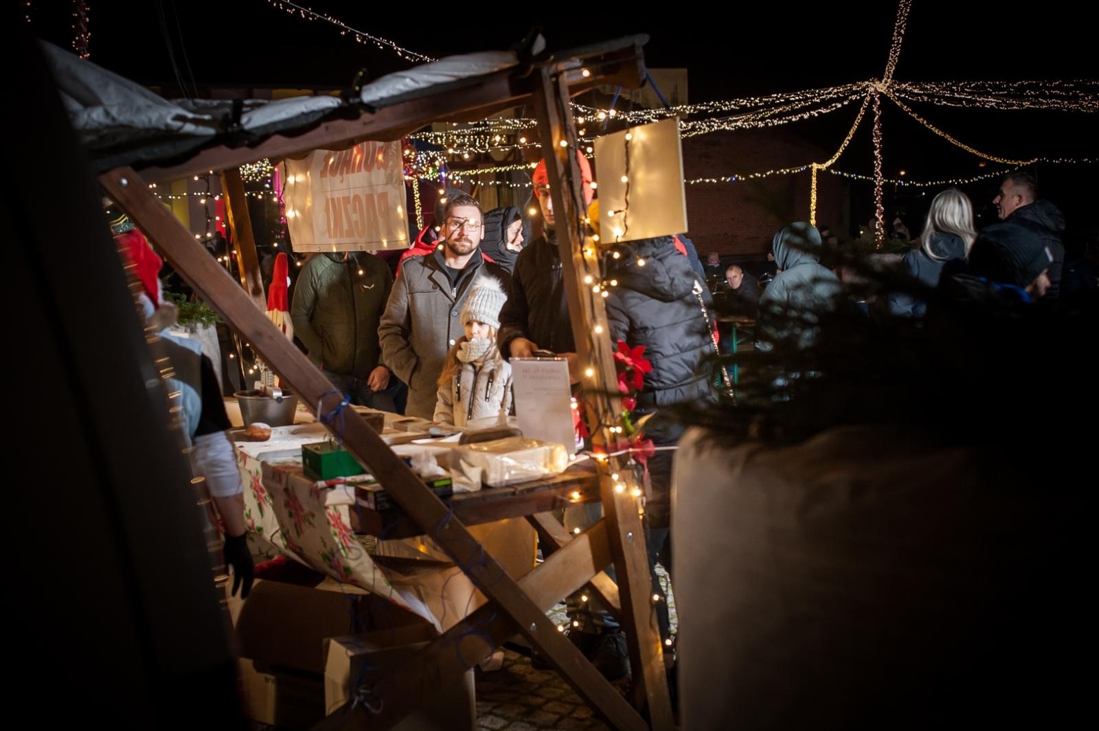 Zdjęcie w galerii na portalu naszraciborz.pl: Magia zamkowego jarmarku przyciągnęła tłumy [FOTO i WIDEO] wiadomości z regionu