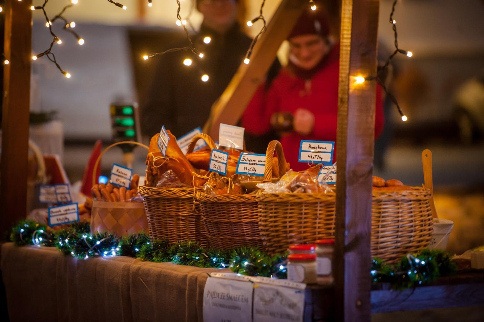 Zdjęcie w galerii na portalu naszraciborz.pl: Magia zamkowego jarmarku przyciągnęła tłumy [FOTO i WIDEO] wiadomości z regionu
