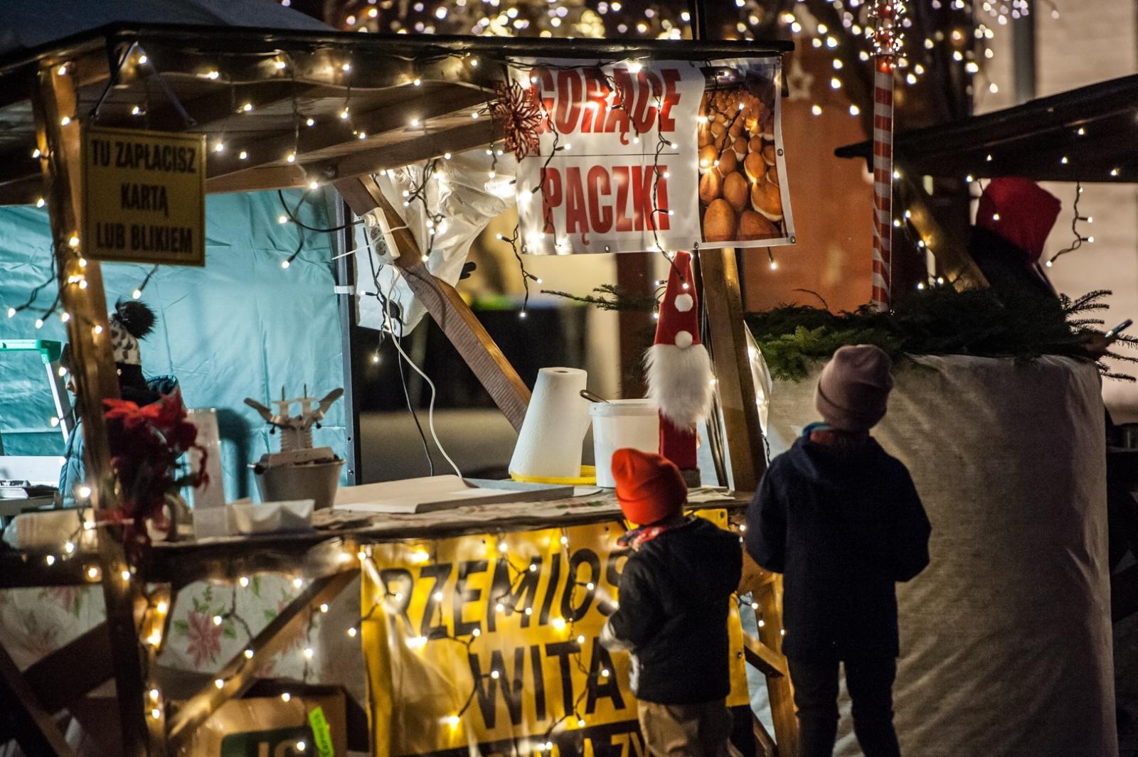 Zdjęcie w galerii na portalu naszraciborz.pl: Magia zamkowego jarmarku przyciągnęła tłumy [FOTO i WIDEO] wiadomości z regionu