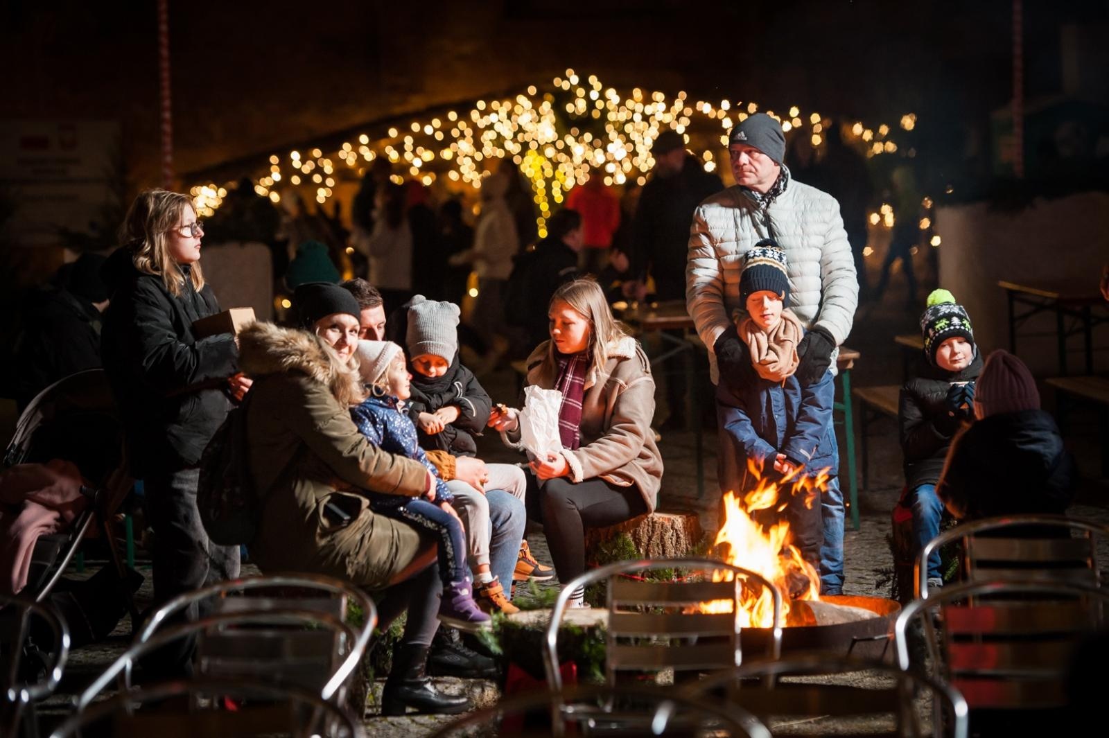 Zdjęcie w galerii na portalu naszraciborz.pl: Magia zamkowego jarmarku przyciągnęła tłumy [FOTO i WIDEO] wiadomości z regionu