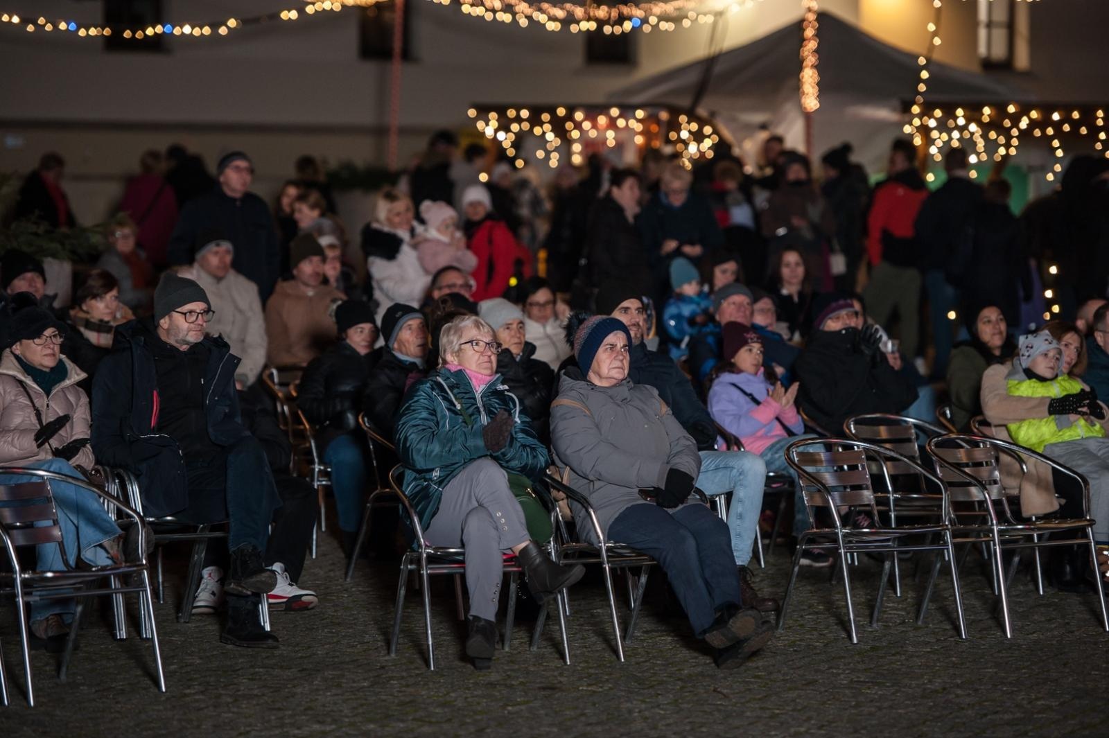 Zdjęcie w galerii na portalu naszraciborz.pl: Magia zamkowego jarmarku przyciągnęła tłumy [FOTO i WIDEO] wiadomości z regionu