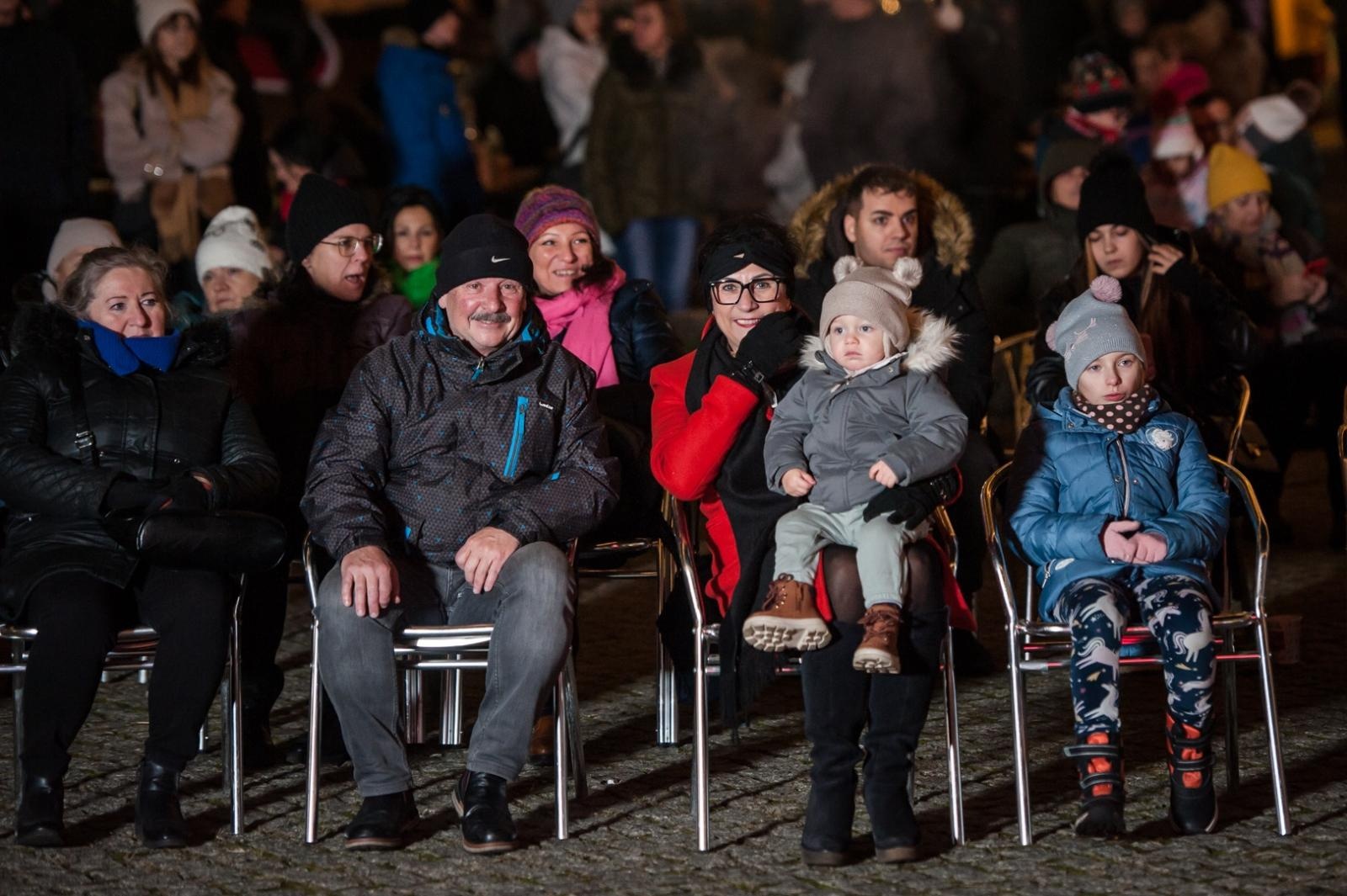 Zdjęcie w galerii na portalu naszraciborz.pl: Magia zamkowego jarmarku przyciągnęła tłumy [FOTO i WIDEO] wiadomości z regionu