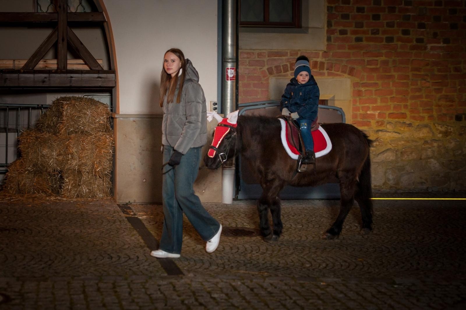 Zdjęcie w galerii na portalu naszraciborz.pl: Magia zamkowego jarmarku przyciągnęła tłumy [FOTO i WIDEO] wiadomości z regionu