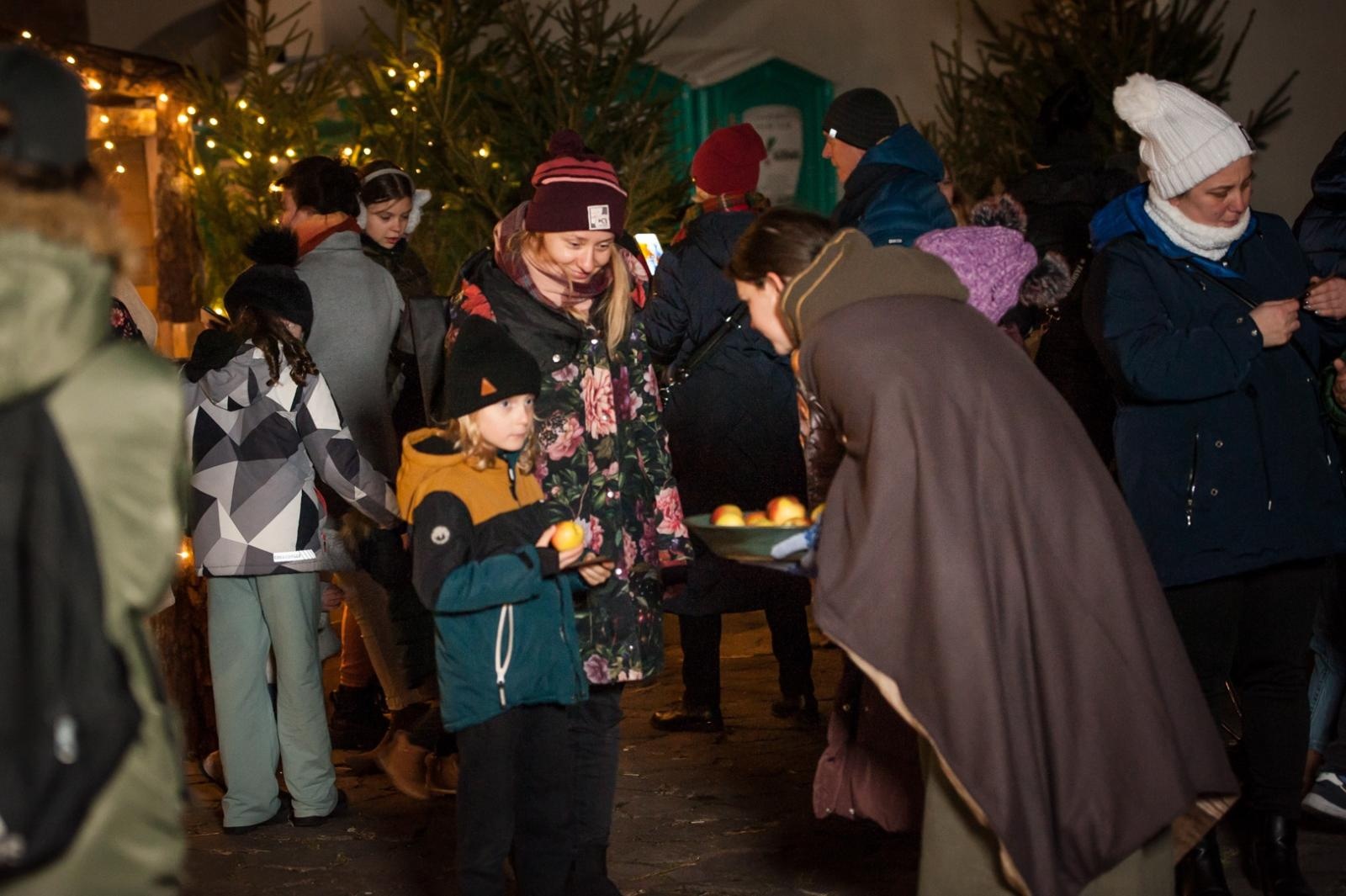 Zdjęcie w galerii na portalu naszraciborz.pl: Magia zamkowego jarmarku przyciągnęła tłumy [FOTO i WIDEO] wiadomości z regionu