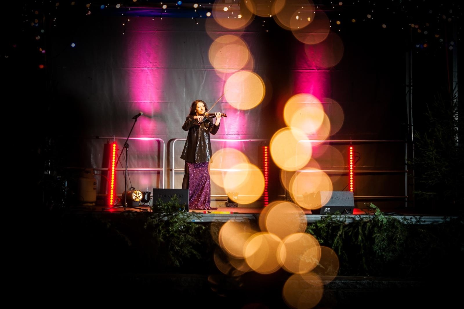 Zdjęcie w galerii na portalu naszraciborz.pl: Magia zamkowego jarmarku przyciągnęła tłumy [FOTO i WIDEO] wiadomości z regionu