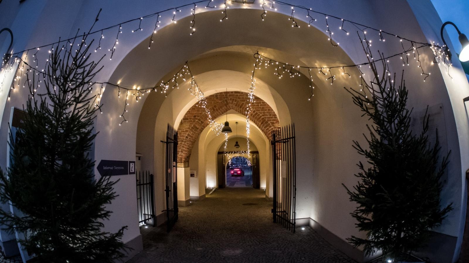 Zdjęcie w galerii na portalu naszraciborz.pl: Magia zamkowego jarmarku przyciągnęła tłumy [FOTO i WIDEO] wiadomości z regionu