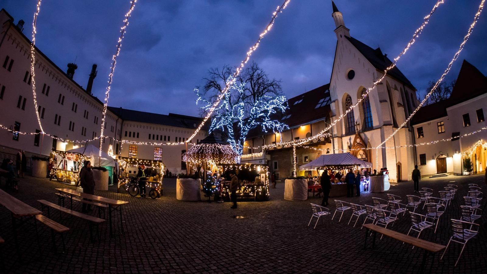 Zdjęcie w galerii na portalu naszraciborz.pl: Magia zamkowego jarmarku przyciągnęła tłumy [FOTO i WIDEO] wiadomości z regionu