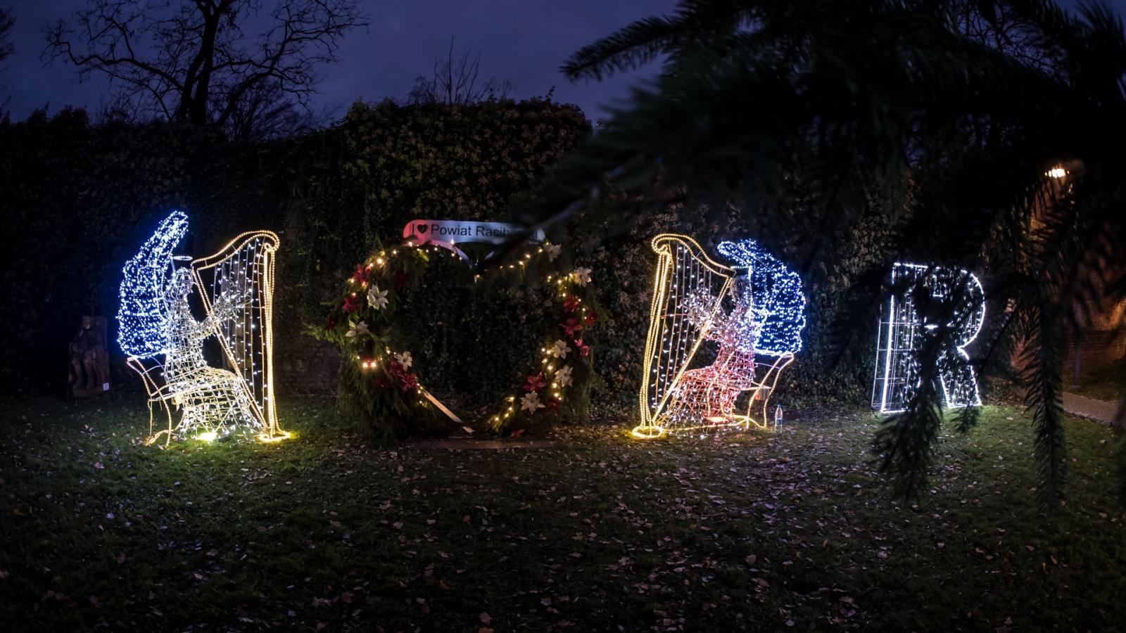 Zdjęcie w galerii na portalu naszraciborz.pl: Magia zamkowego jarmarku przyciągnęła tłumy [FOTO i WIDEO] wiadomości z regionu