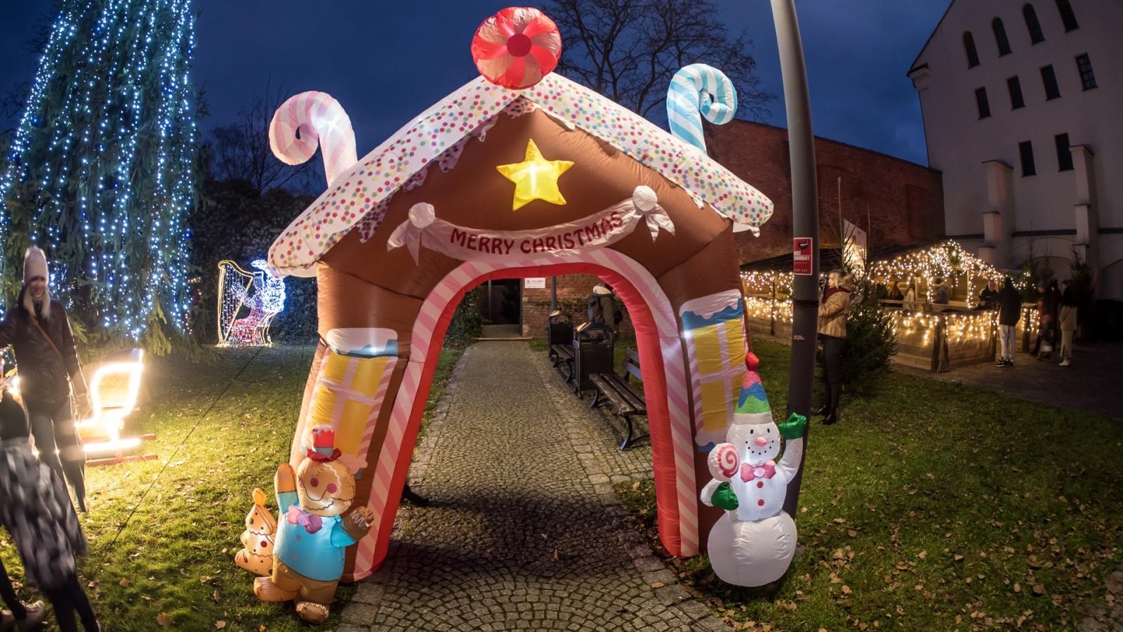 Zdjęcie w galerii na portalu naszraciborz.pl: Magia zamkowego jarmarku przyciągnęła tłumy [FOTO i WIDEO] wiadomości z regionu