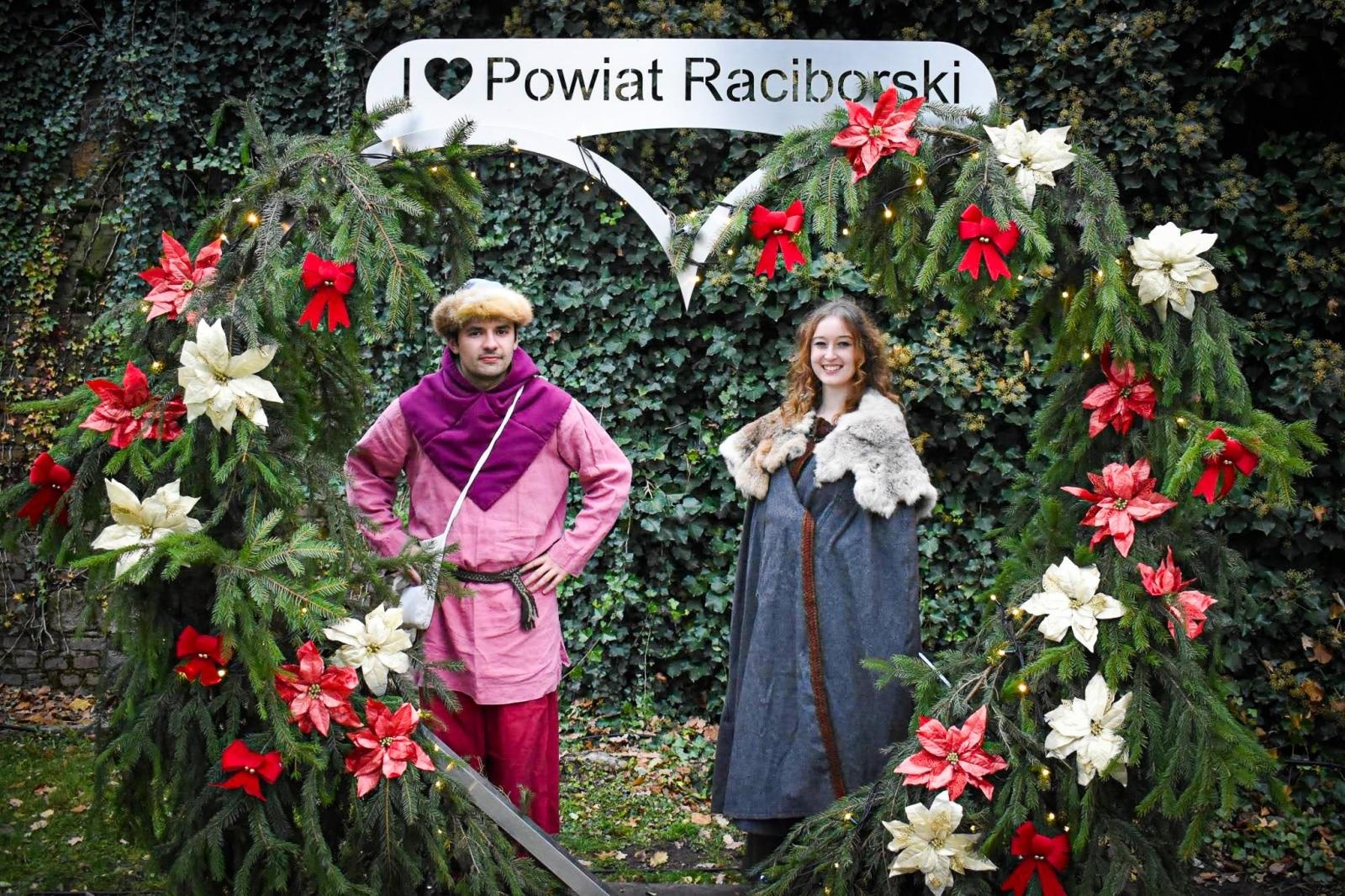 Zdjęcie w galerii na portalu naszraciborz.pl: Magia zamkowego jarmarku przyciągnęła tłumy [FOTO i WIDEO] wiadomości z regionu