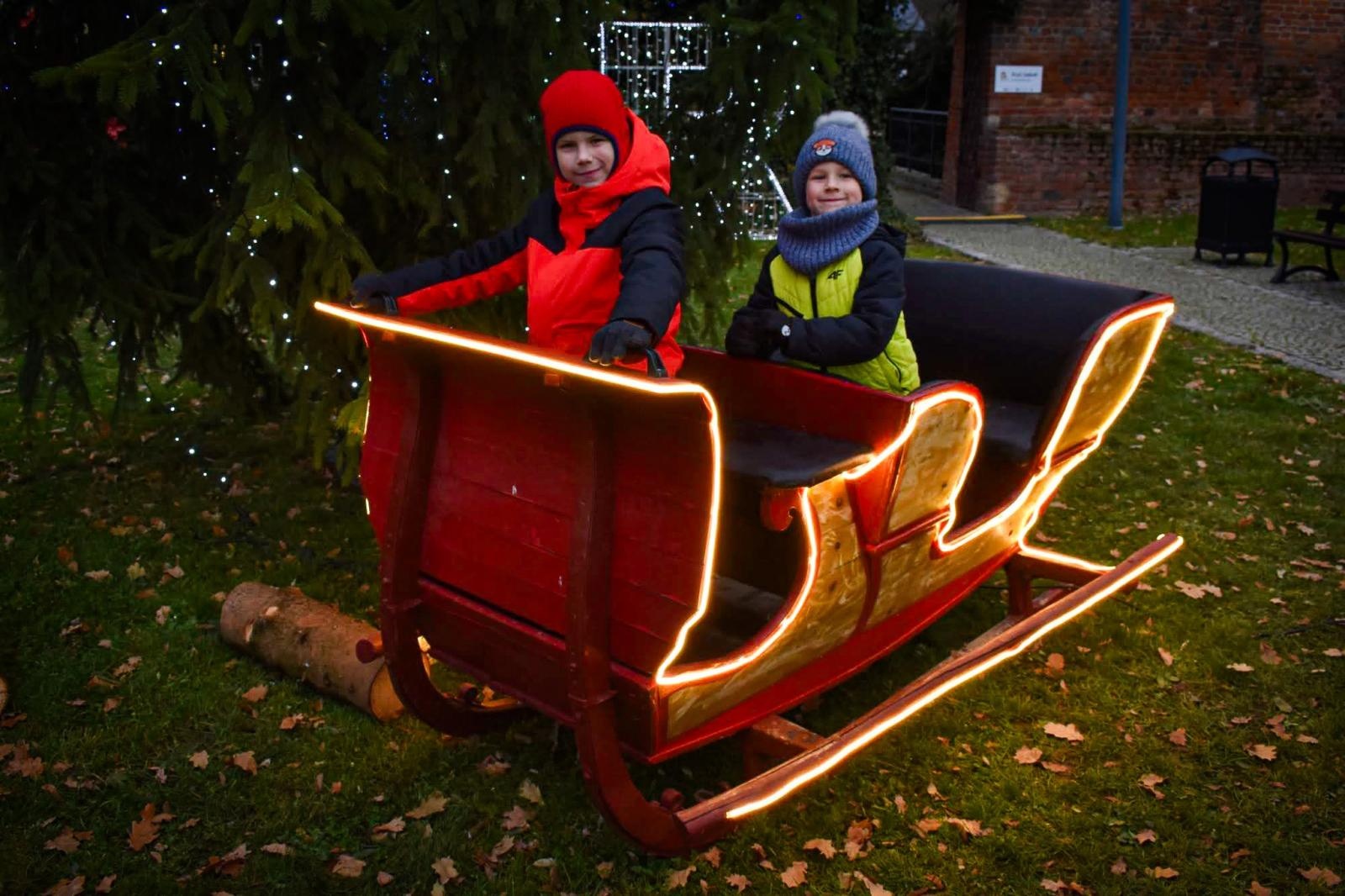 Zdjęcie w galerii na portalu naszraciborz.pl: Magia zamkowego jarmarku przyciągnęła tłumy [FOTO i WIDEO] wiadomości z regionu