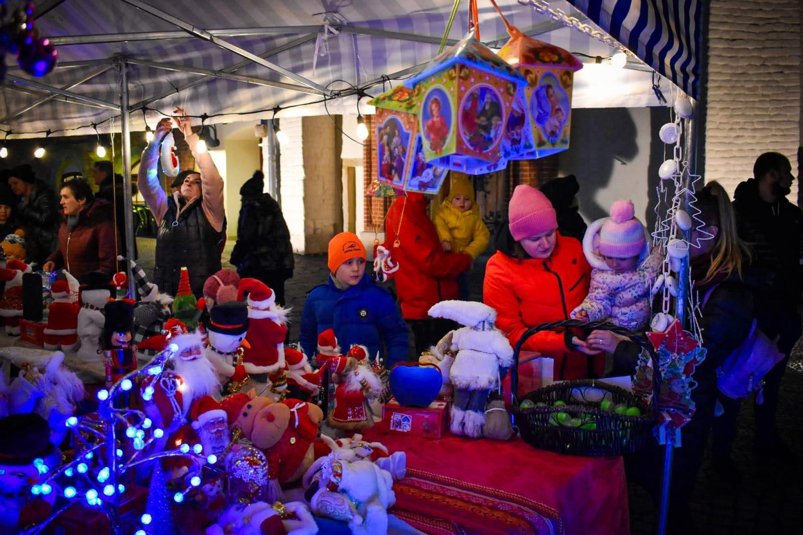 Zdjęcie w galerii na portalu naszraciborz.pl: Magia zamkowego jarmarku przyciągnęła tłumy [FOTO i WIDEO] wiadomości z regionu