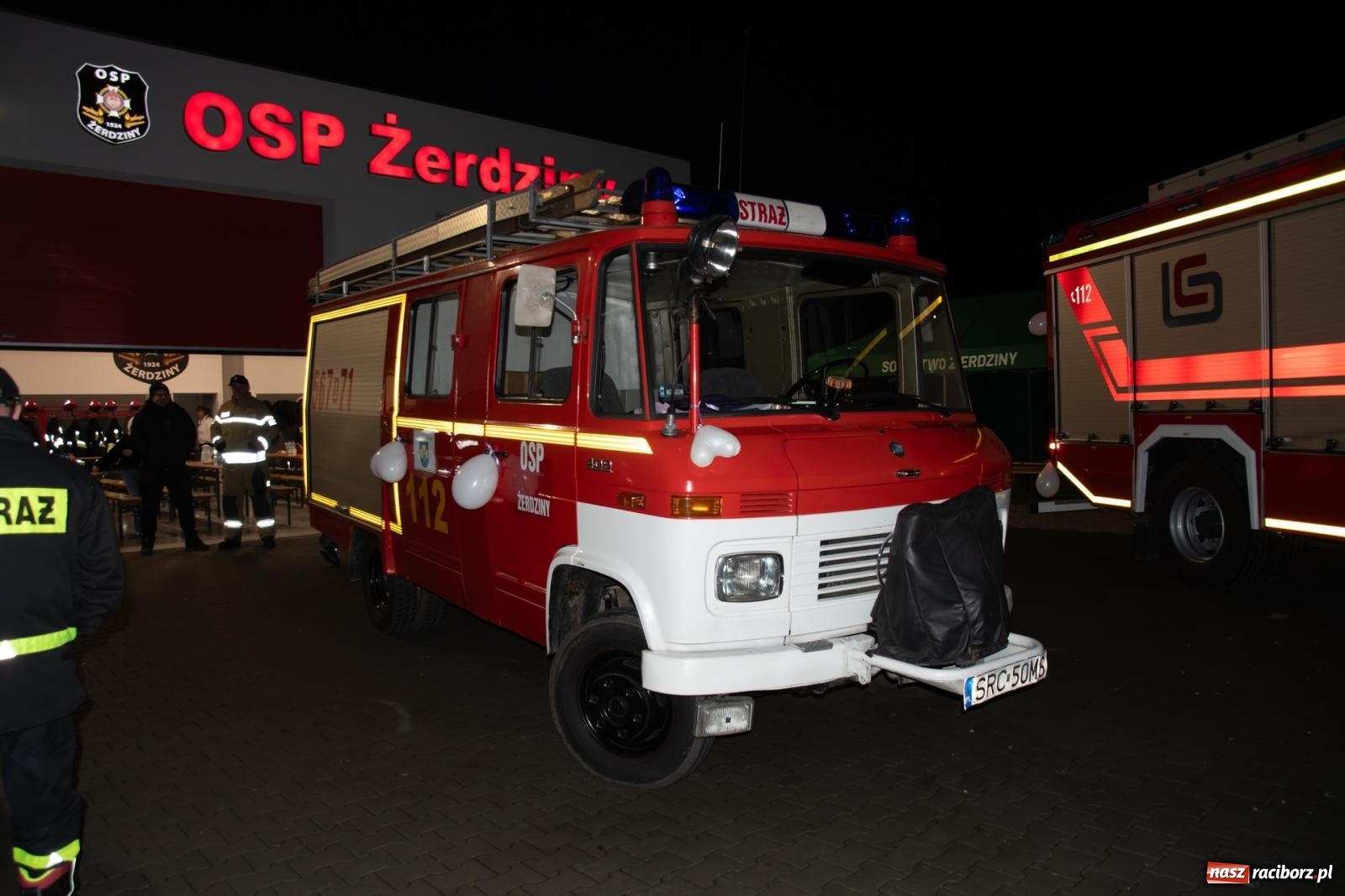 Zdjęcie w galerii na portalu naszraciborz.pl: Od przyczepy z pompą do nowego Volvo. Wielkie święto w OSP Żerdziny wiadomości z regionu