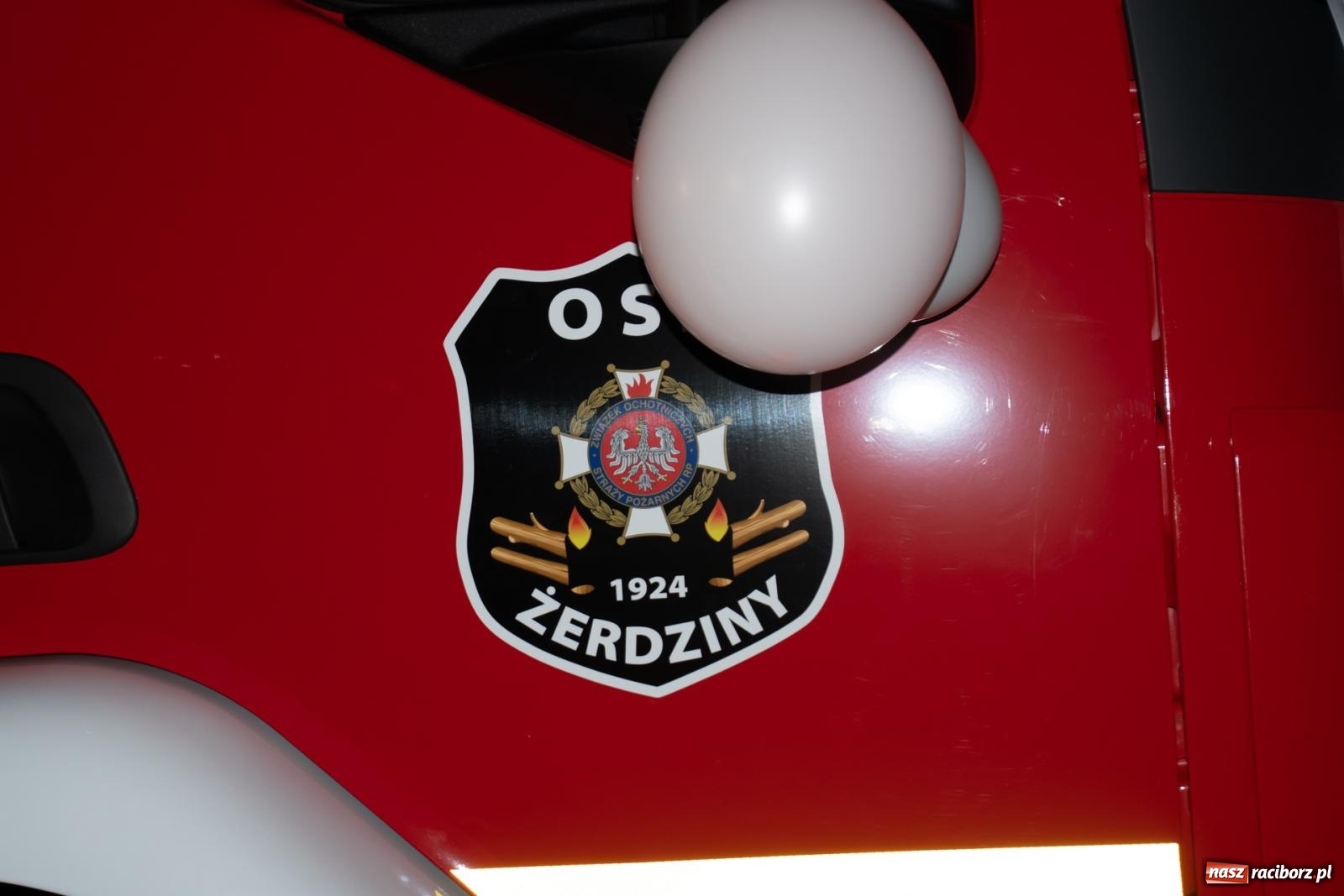 Zdjęcie w galerii na portalu naszraciborz.pl: Od przyczepy z pompą do nowego Volvo. Wielkie święto w OSP Żerdziny wiadomości z regionu