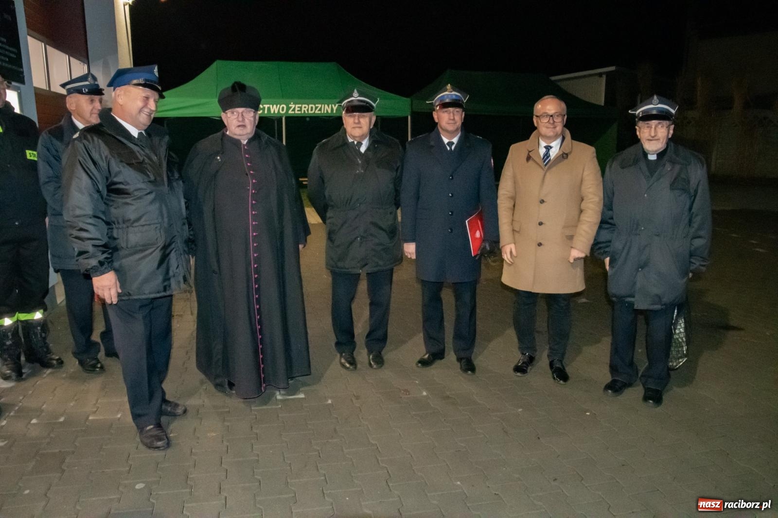 Zdjęcie w galerii na portalu naszraciborz.pl: Od przyczepy z pompą do nowego Volvo. Wielkie święto w OSP Żerdziny wiadomości z regionu