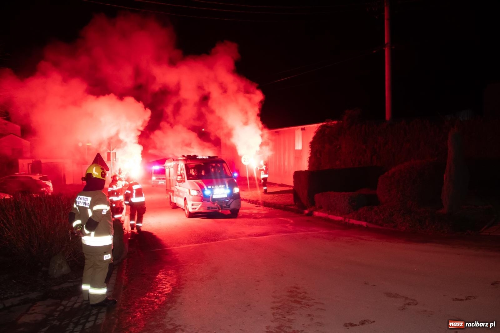 Zdjęcie w galerii na portalu naszraciborz.pl: Od przyczepy z pompą do nowego Volvo. Wielkie święto w OSP Żerdziny wiadomości z regionu