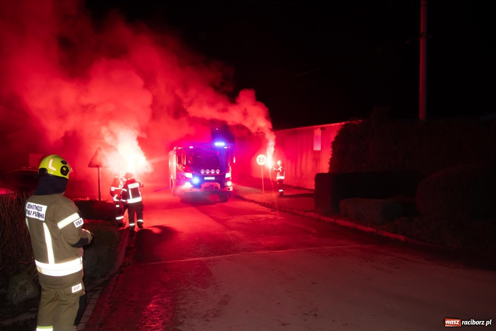 Zdjęcie w galerii na portalu naszraciborz.pl: Od przyczepy z pompą do nowego Volvo. Wielkie święto w OSP Żerdziny wiadomości z regionu