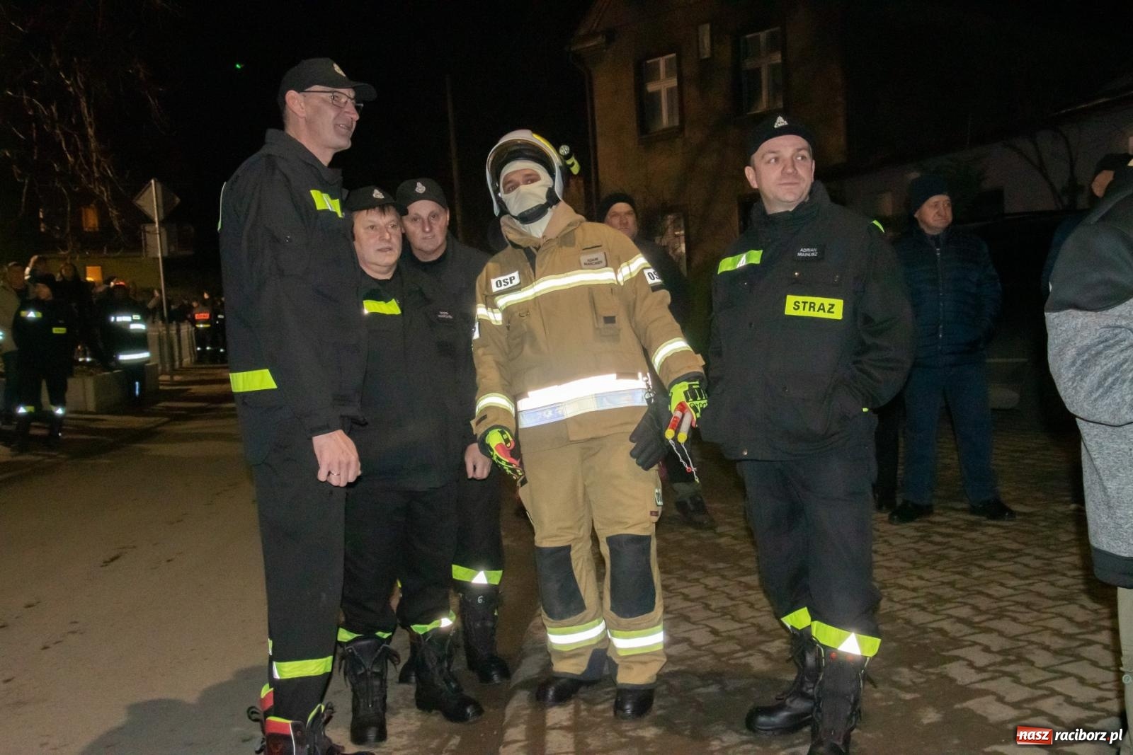 Zdjęcie w galerii na portalu naszraciborz.pl: Od przyczepy z pompą do nowego Volvo. Wielkie święto w OSP Żerdziny wiadomości z regionu