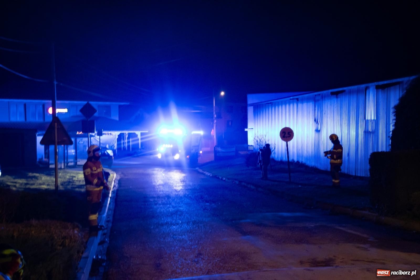 Zdjęcie w galerii na portalu naszraciborz.pl: Od przyczepy z pompą do nowego Volvo. Wielkie święto w OSP Żerdziny wiadomości z regionu