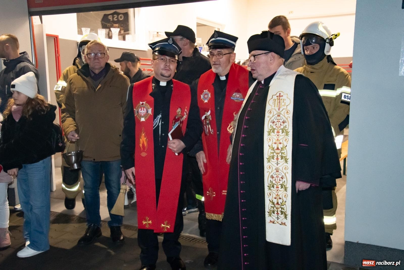 Zdjęcie w galerii na portalu naszraciborz.pl: Od przyczepy z pompą do nowego Volvo. Wielkie święto w OSP Żerdziny wiadomości z regionu