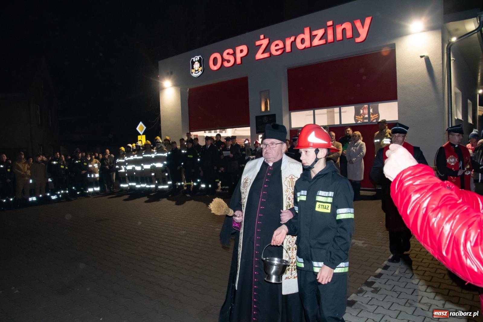Zdjęcie w galerii na portalu naszraciborz.pl: Od przyczepy z pompą do nowego Volvo. Wielkie święto w OSP Żerdziny wiadomości z regionu