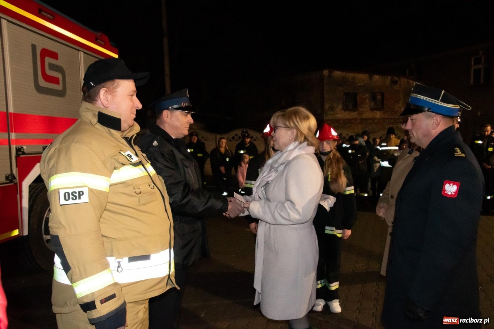 Zdjęcie w galerii na portalu naszraciborz.pl: Od przyczepy z pompą do nowego Volvo. Wielkie święto w OSP Żerdziny wiadomości z regionu