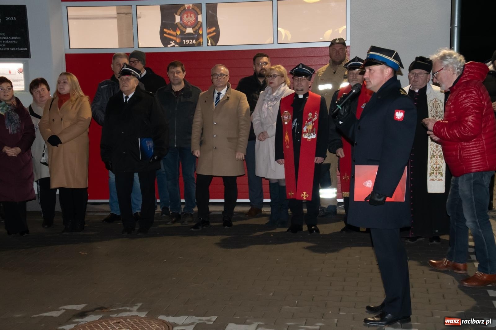 Zdjęcie w galerii na portalu naszraciborz.pl: Od przyczepy z pompą do nowego Volvo. Wielkie święto w OSP Żerdziny wiadomości z regionu