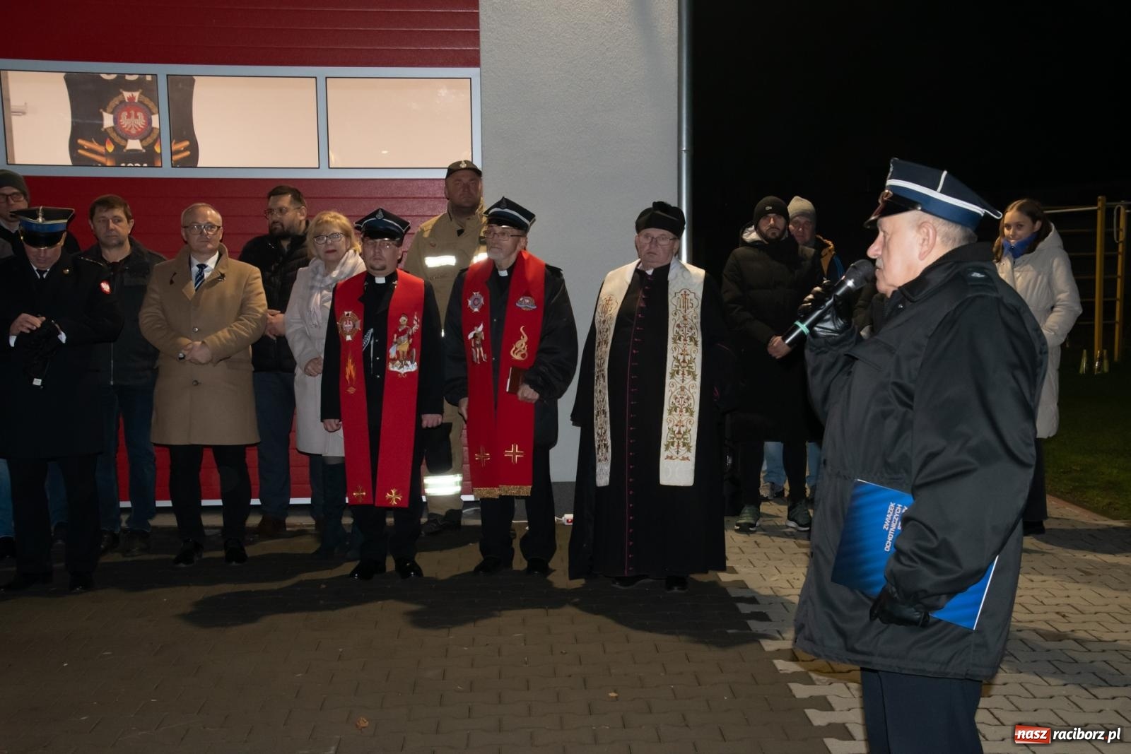 Zdjęcie w galerii na portalu naszraciborz.pl: Od przyczepy z pompą do nowego Volvo. Wielkie święto w OSP Żerdziny wiadomości z regionu