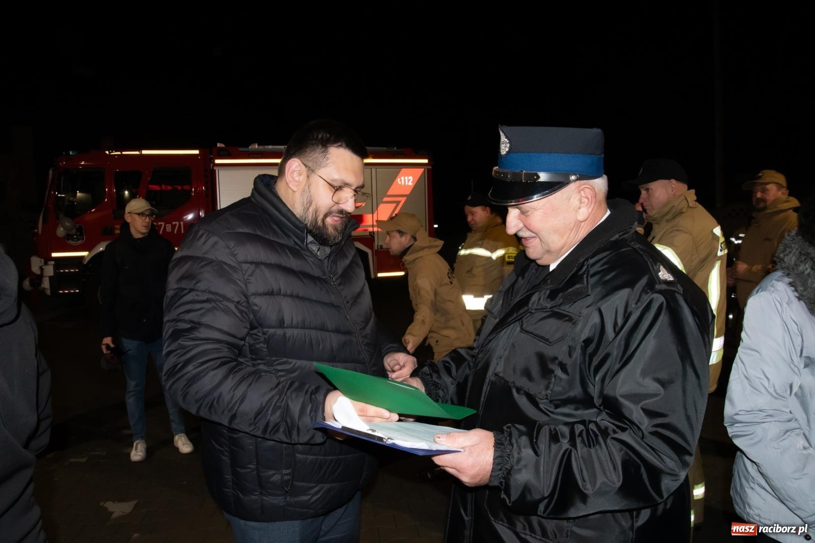 Zdjęcie w galerii na portalu naszraciborz.pl: Od przyczepy z pompą do nowego Volvo. Wielkie święto w OSP Żerdziny wiadomości z regionu