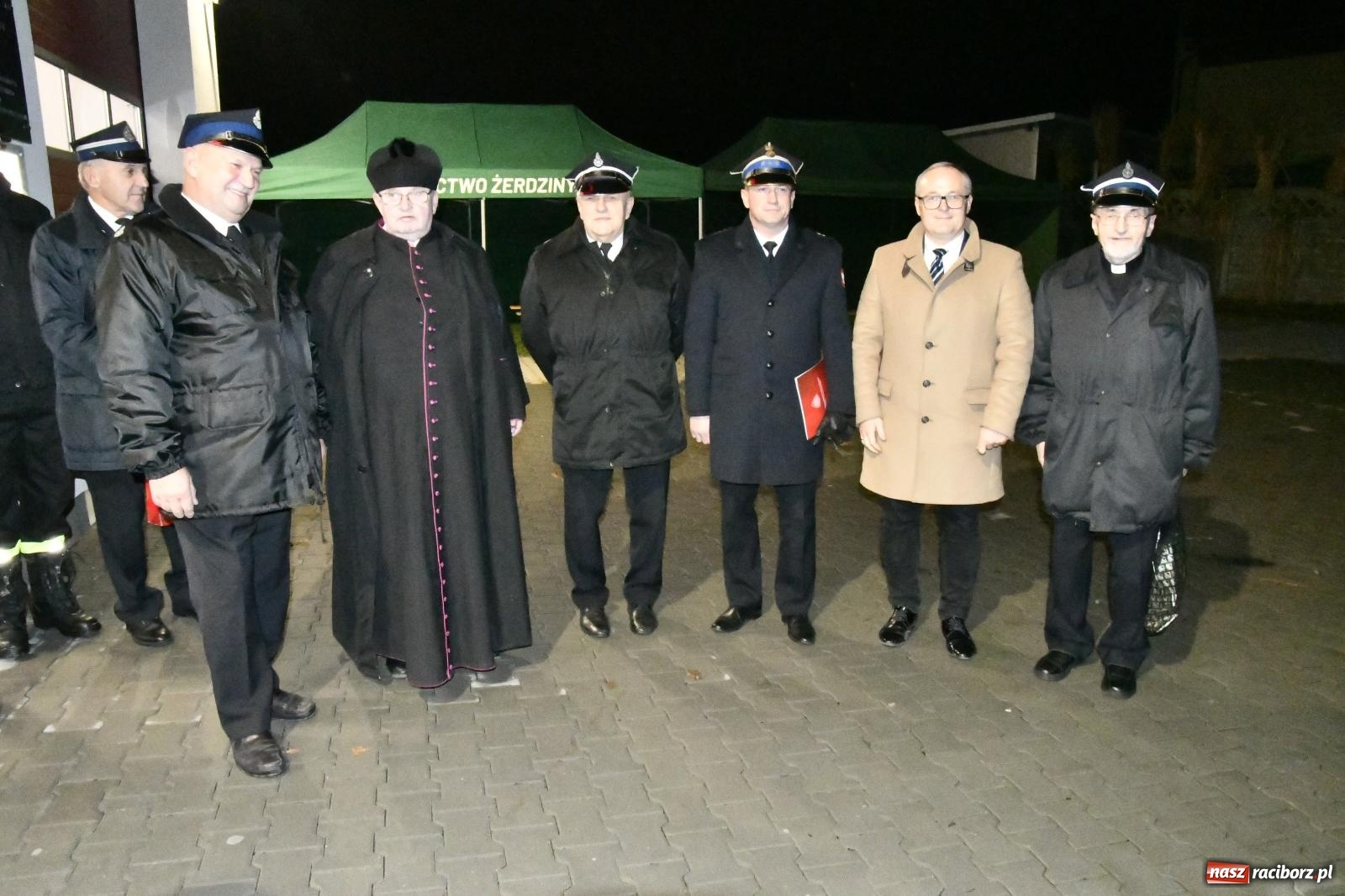 Zdjęcie w galerii na portalu naszraciborz.pl: Od przyczepy z pompą do nowego Volvo. Wielkie święto w OSP Żerdziny wiadomości z regionu