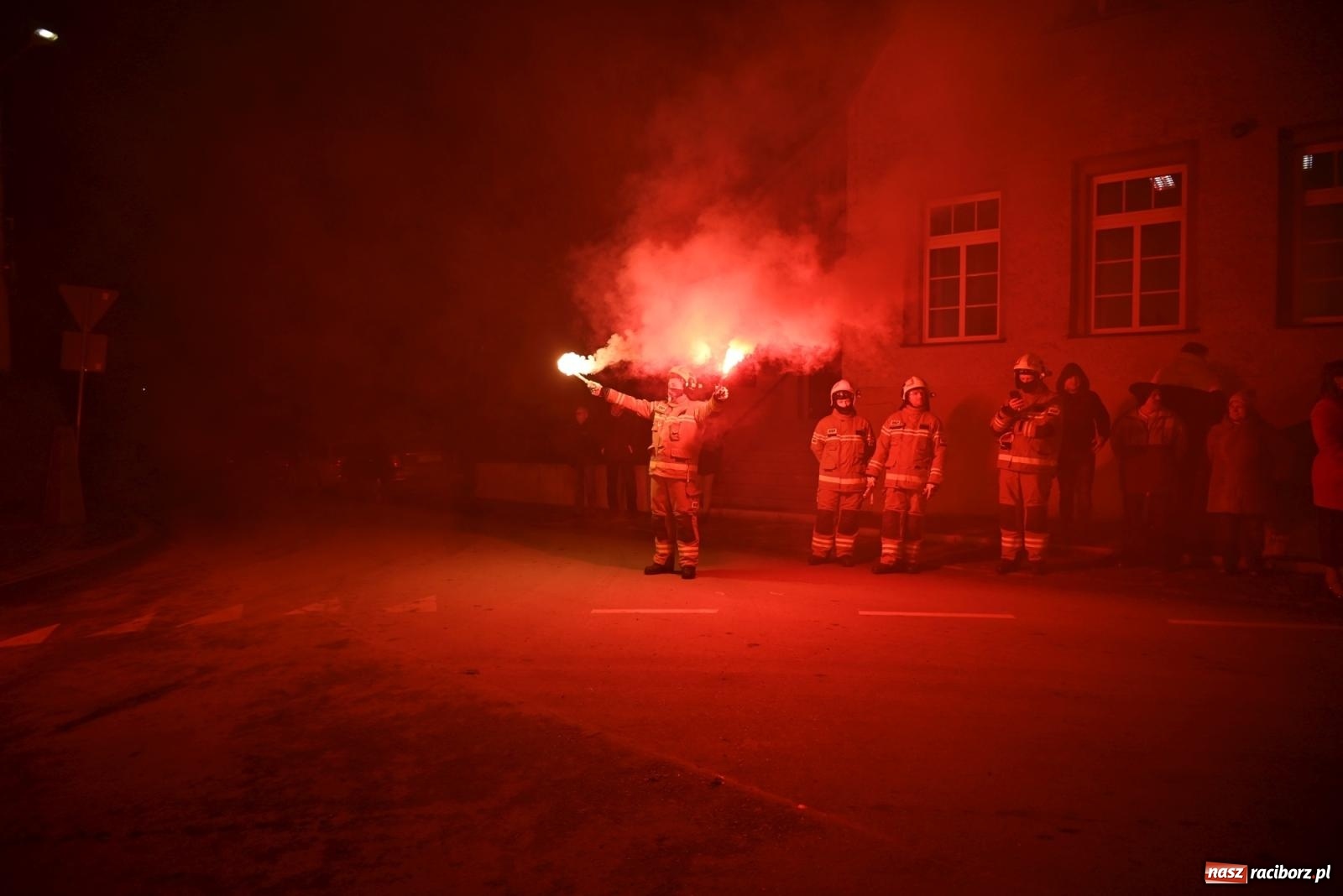 Zdjęcie w galerii na portalu naszraciborz.pl: Od przyczepy z pompą do nowego Volvo. Wielkie święto w OSP Żerdziny wiadomości z regionu