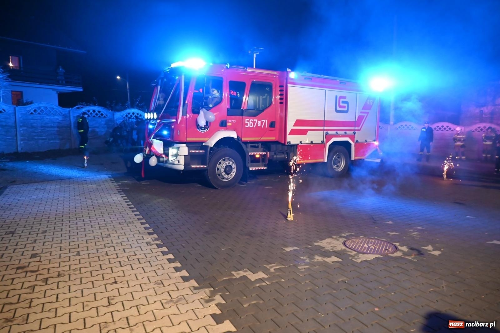 Zdjęcie w galerii na portalu naszraciborz.pl: Od przyczepy z pompą do nowego Volvo. Wielkie święto w OSP Żerdziny wiadomości z regionu