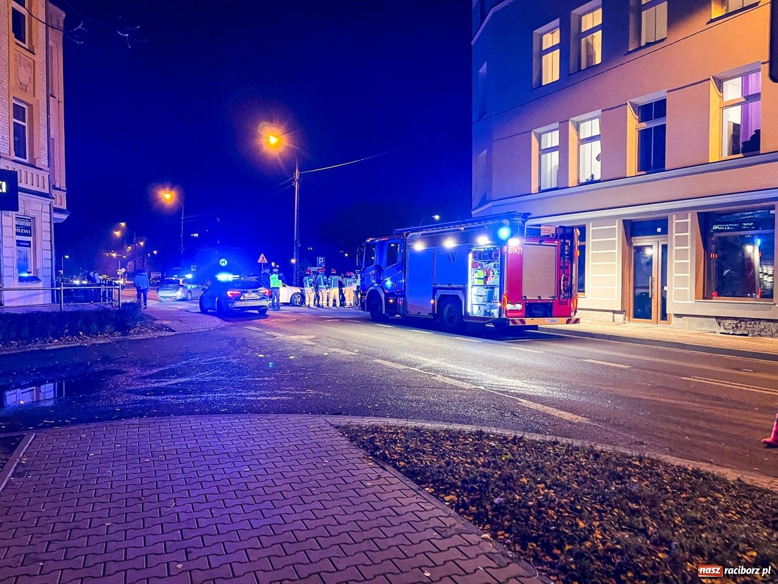 Zdjęcie w galerii na portalu naszraciborz.pl: Kolizja na skrzyżowaniu Jana i Armii Krajowej: Straty oszacowano na 30 tys. zł wiadomości z regionu