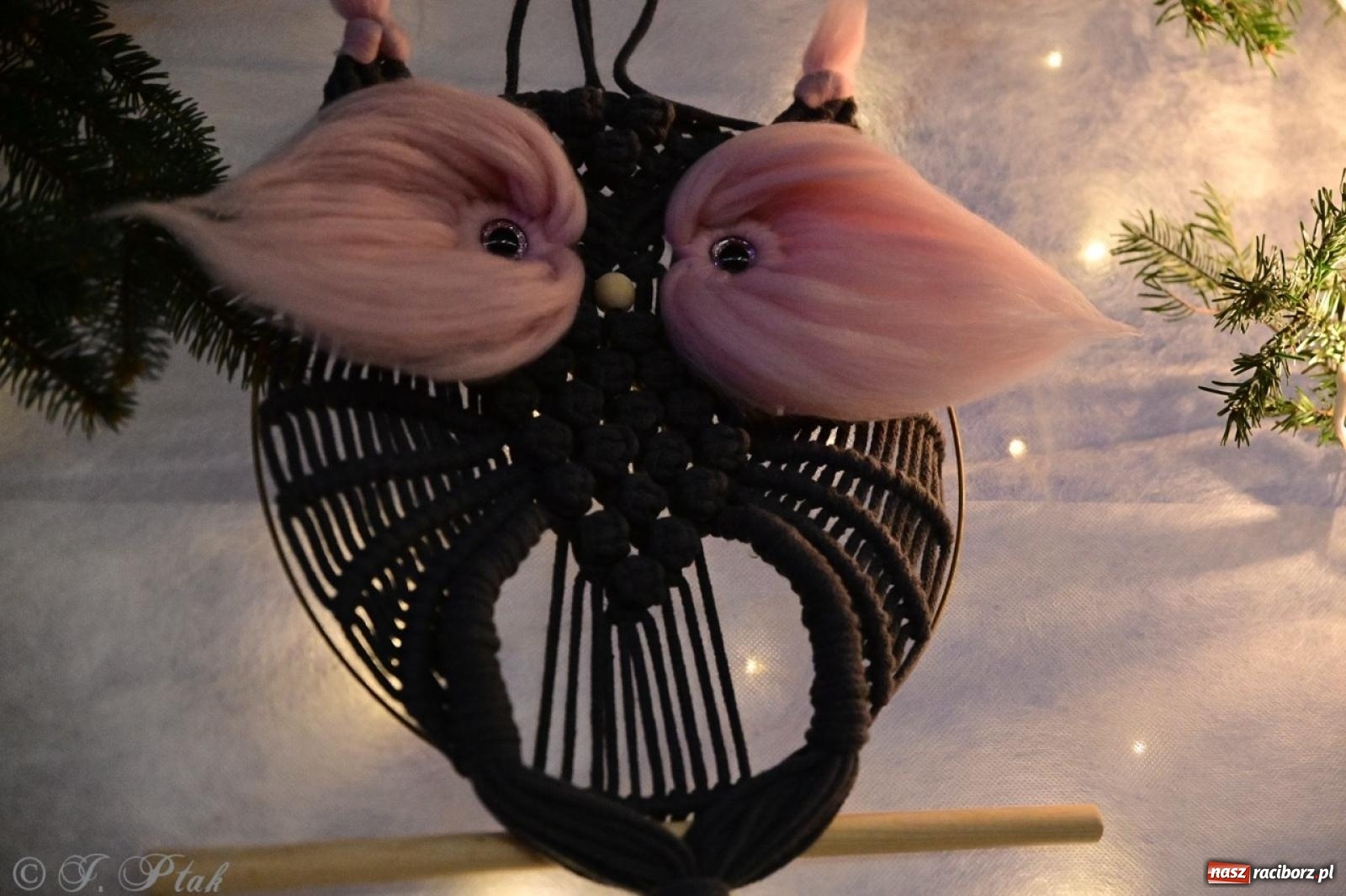 Zdjęcie w galerii na portalu naszraciborz.pl: Tłumy na Kiermaszu Bożonarodzeniowym w Pietrowicach Wielkich [FOTO i WIDEO] wiadomości z regionu