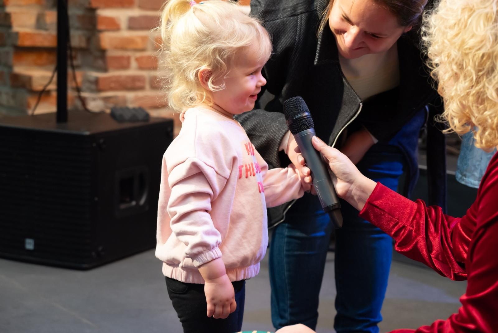 Zdjęcie w galerii na portalu naszraciborz.pl: Kiermasz Bożonarodzeniowy na Zamku w Tworkowie. To miejsce przyciąga jak magnes wiadomości z regionu