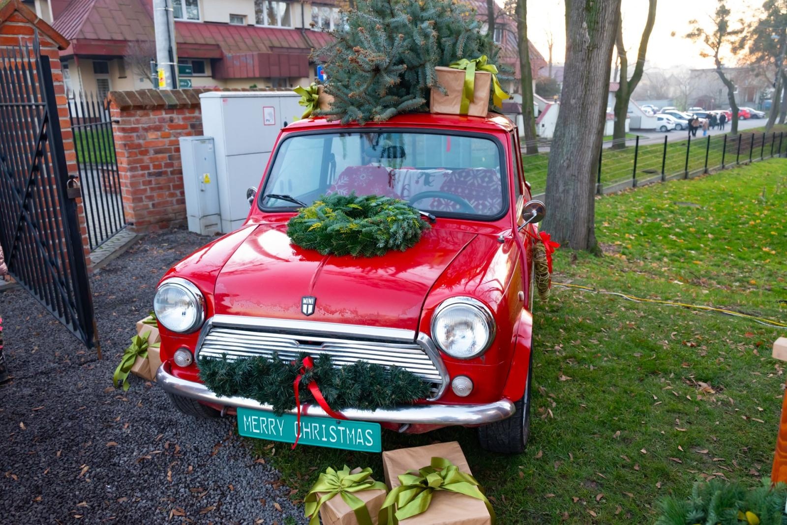 Zdjęcie w galerii na portalu naszraciborz.pl: Kiermasz Bożonarodzeniowy na Zamku w Tworkowie. To miejsce przyciąga jak magnes wiadomości z regionu