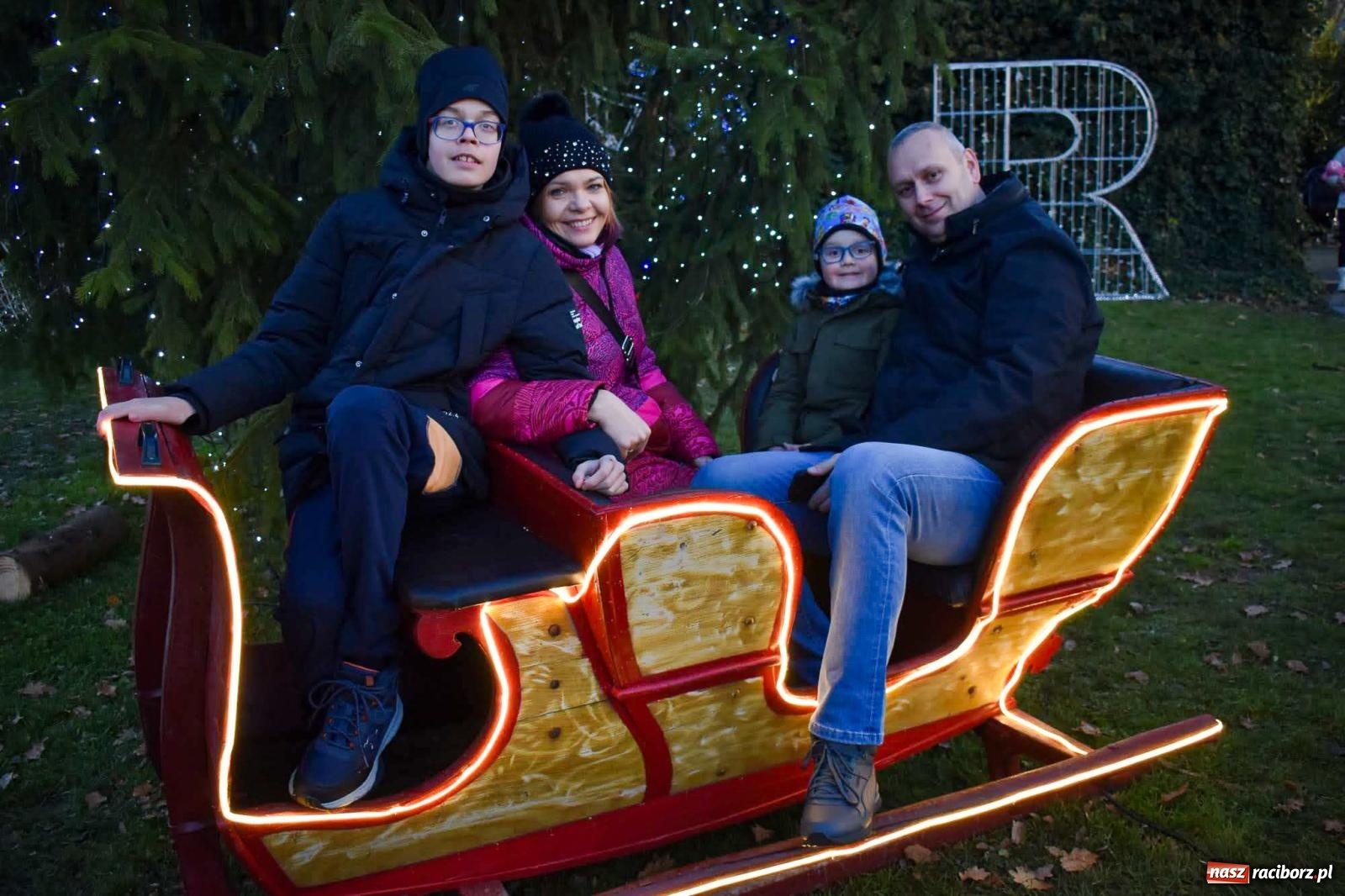 Zdjęcie w galerii na portalu naszraciborz.pl: Niedzielne tłumy na Bajkowym Zamku w Raciborzu. Za tydzień kolejne atrakcje [FOTO, WIDEO, PROGRAM] wiadomości z regionu