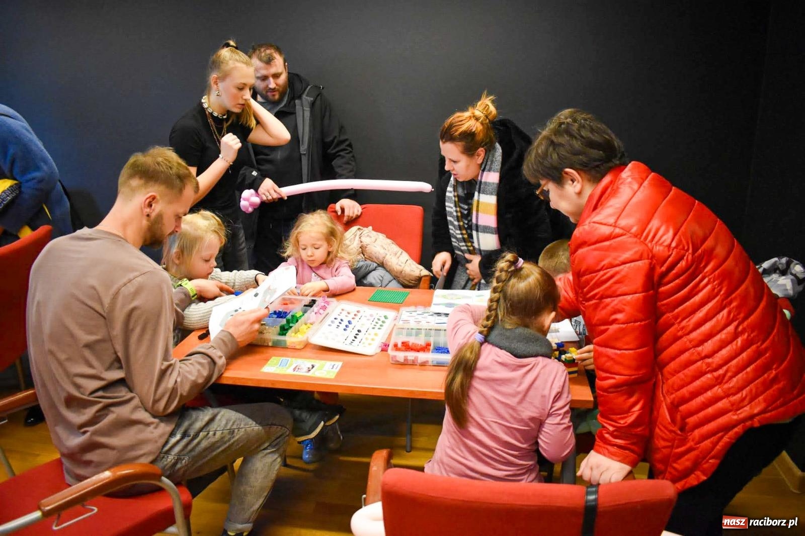 Zdjęcie w galerii na portalu naszraciborz.pl: Niedzielne tłumy na Bajkowym Zamku w Raciborzu. Za tydzień kolejne atrakcje [FOTO, WIDEO, PROGRAM] wiadomości z regionu