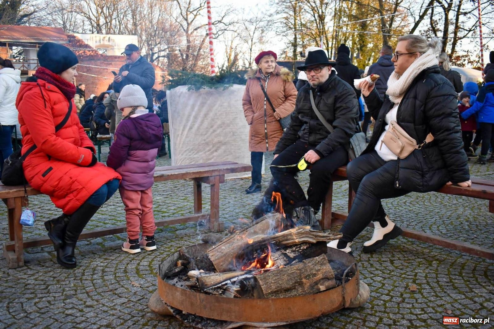 Zdjęcie w galerii na portalu naszraciborz.pl: Niedzielne tłumy na Bajkowym Zamku w Raciborzu. Za tydzień kolejne atrakcje [FOTO, WIDEO, PROGRAM] wiadomości z regionu