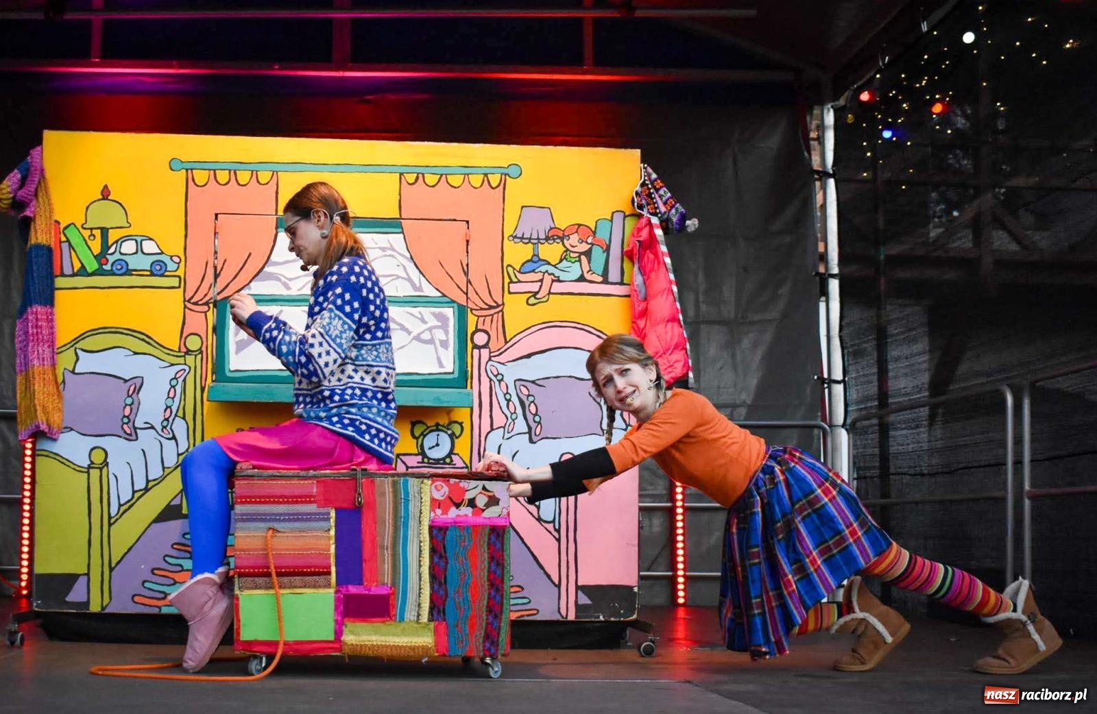 Zdjęcie w galerii na portalu naszraciborz.pl: Niedzielne tłumy na Bajkowym Zamku w Raciborzu. Za tydzień kolejne atrakcje [FOTO, WIDEO, PROGRAM] wiadomości z regionu