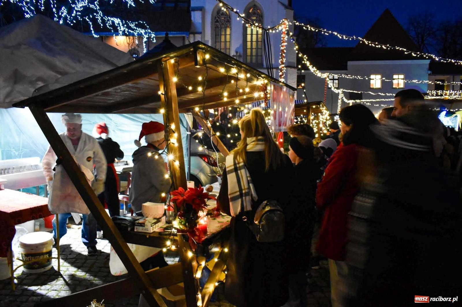 Zdjęcie w galerii na portalu naszraciborz.pl: Niedzielne tłumy na Bajkowym Zamku w Raciborzu. Za tydzień kolejne atrakcje [FOTO, WIDEO, PROGRAM] wiadomości z regionu
