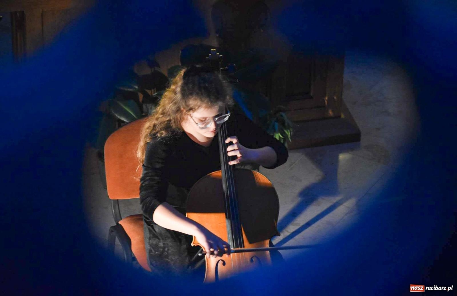 Zdjęcie w galerii na portalu naszraciborz.pl: Niedzielne tłumy na Bajkowym Zamku w Raciborzu. Za tydzień kolejne atrakcje [FOTO, WIDEO, PROGRAM] wiadomości z regionu