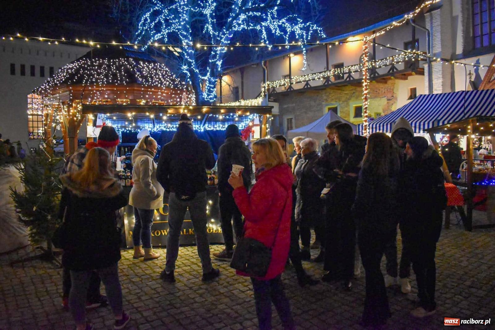 Zdjęcie w galerii na portalu naszraciborz.pl: Niedzielne tłumy na Bajkowym Zamku w Raciborzu. Za tydzień kolejne atrakcje [FOTO, WIDEO, PROGRAM] wiadomości z regionu