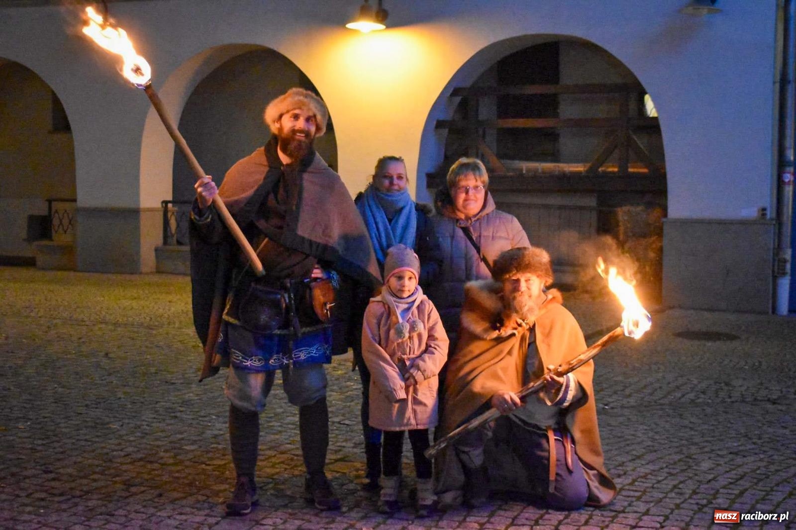 Zdjęcie w galerii na portalu naszraciborz.pl: Niedzielne tłumy na Bajkowym Zamku w Raciborzu. Za tydzień kolejne atrakcje [FOTO, WIDEO, PROGRAM] wiadomości z regionu