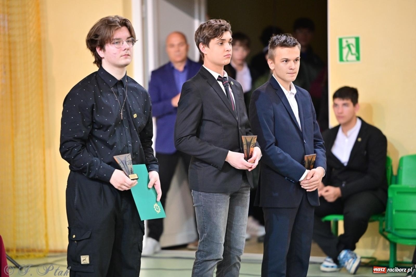 Zdjęcie w galerii na portalu naszraciborz.pl: Święto szkoły w Mechaniku: tradycja, talent i wspólne świętowanie wiadomości z regionu