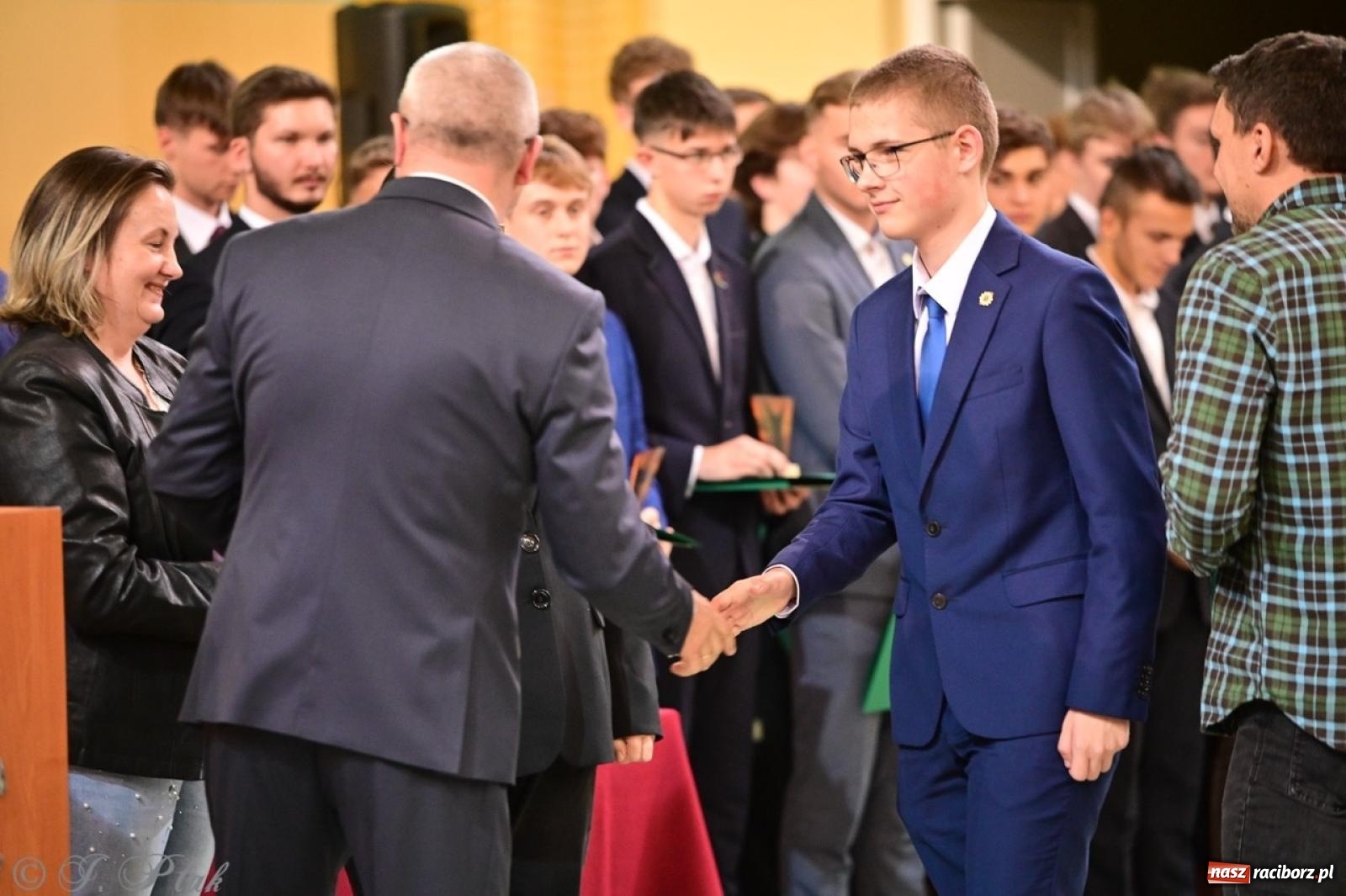 Zdjęcie w galerii na portalu naszraciborz.pl: Święto szkoły w Mechaniku: tradycja, talent i wspólne świętowanie wiadomości z regionu