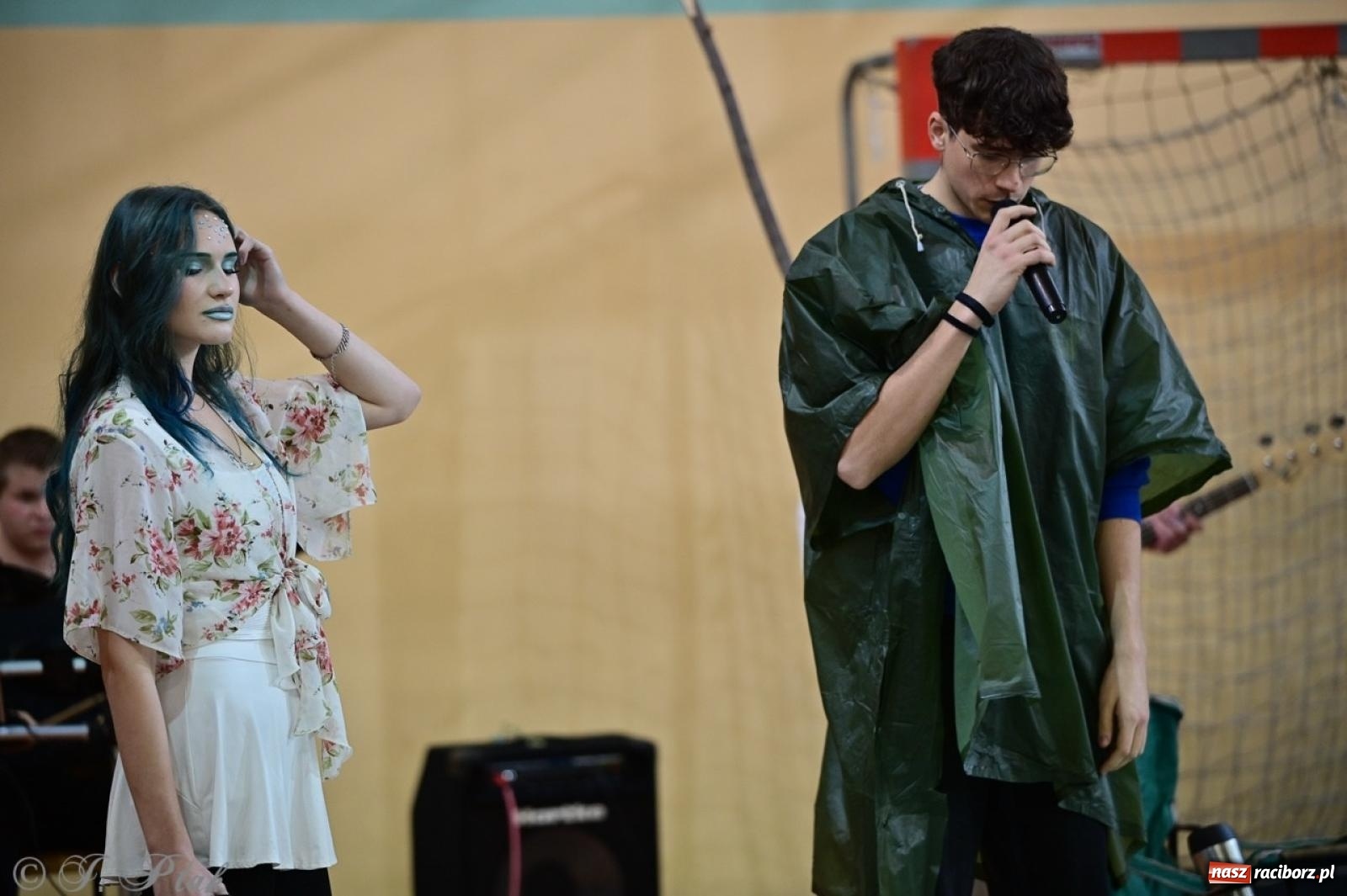 Zdjęcie w galerii na portalu naszraciborz.pl: Święto szkoły w Mechaniku: tradycja, talent i wspólne świętowanie wiadomości z regionu